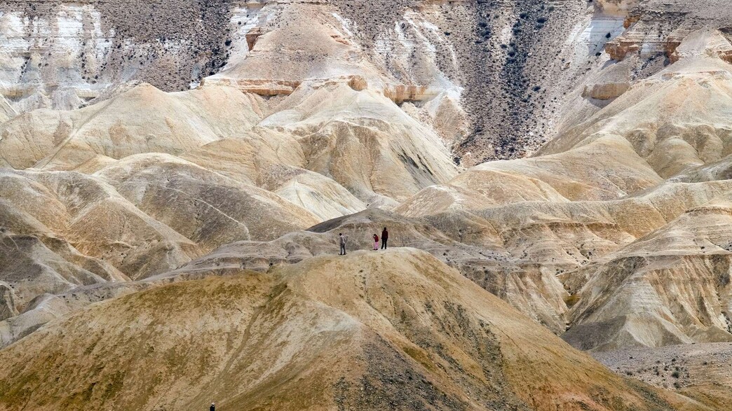 מטיילים מסלול נחל חווארים מטיילים מסלול נחל חווארים