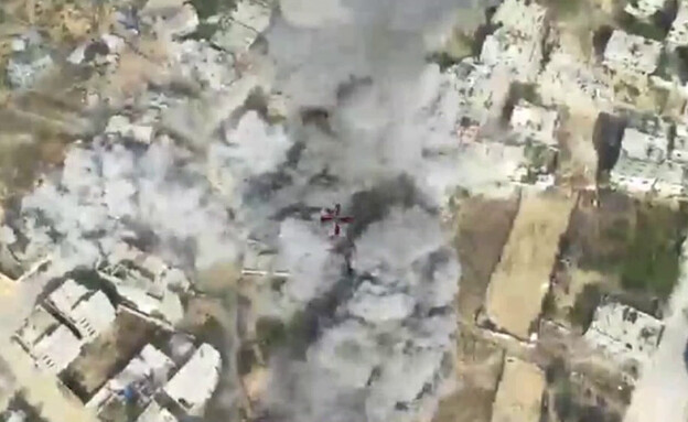 תקיפת מבנה הטרור בו הסתתרה חוליית מחבלים (צילום: דובר צה