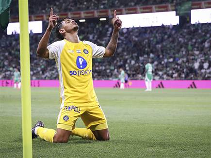 גדולה מול העיניים (מאור אלקסלסי) גדולה מול העיניים (מאור אלקסלסי)