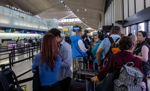נוסעים נמל התעופה ניו ארק ניו יורק (צילום: Spencer Platt , getty images)
