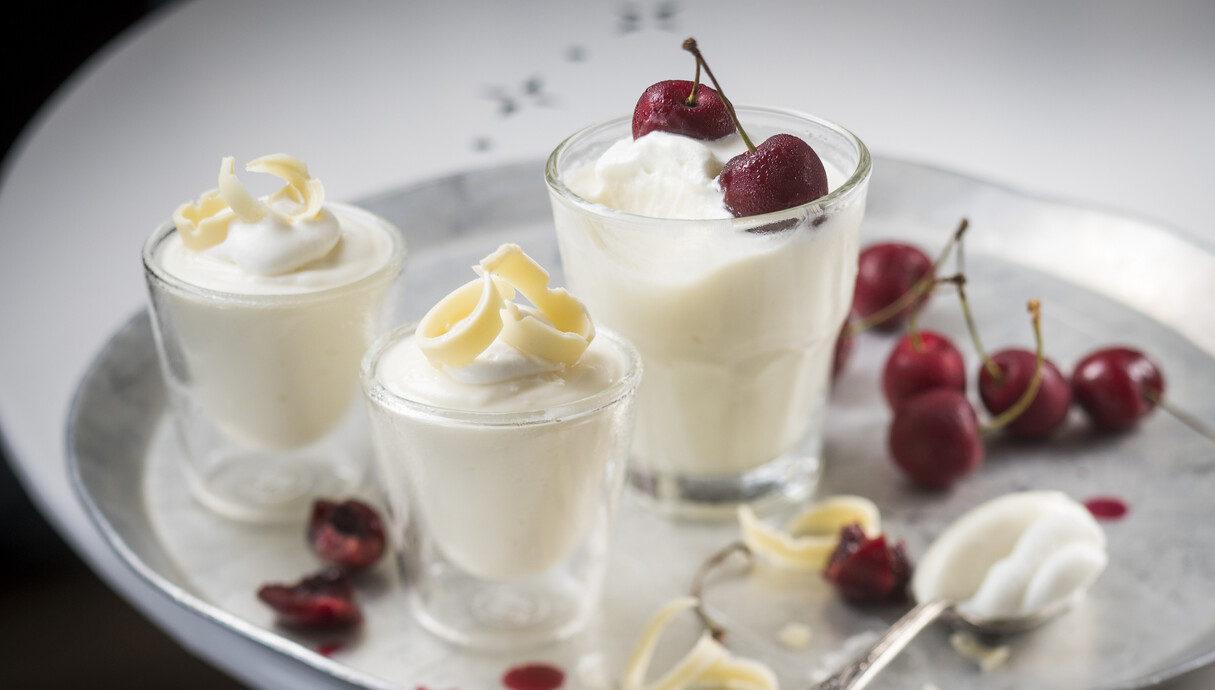 מוס יוגורט וניל (צילום: אנטולי מיכאלו, mako אוכל)