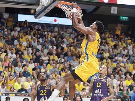 אך הורד והחברים לא נתנו לסגולים להתקרב יותר מדי (אלן שיבר)