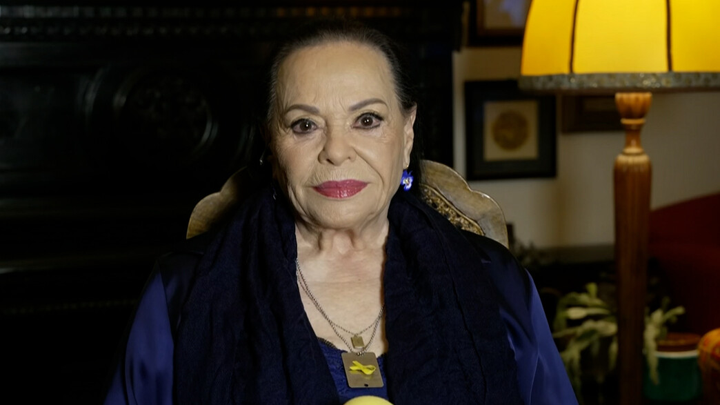 גילה אלמגור גילה אלמגור