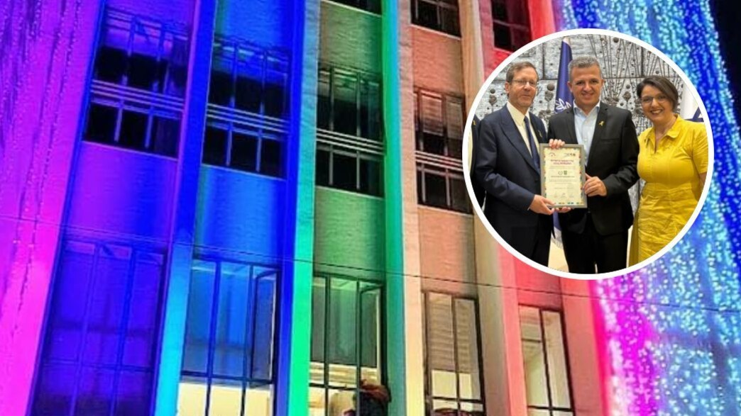 בעיגול: זהורית שורק, כרמל שאמה הכהן, יצחק הרצוג בעיגול: זהורית שורק, כרמל שאמה הכהן, יצחק הרצוג