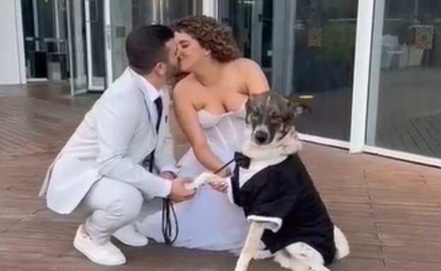 זוג שליוותה מור בלס בחתונה (צילום: מור דוגס)