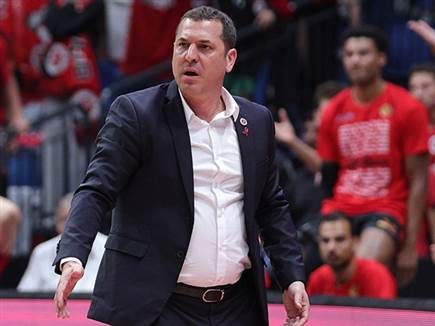 “מה ינצח במשחק 3? הלב“. אלון (אלן שיבר) (צילום: ספורט 5)