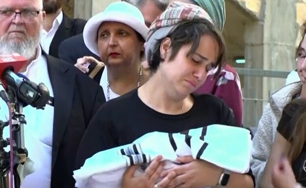 שבועיים אחרי הפיגוע: בנה התינוק של צאלה הובא למנוחות