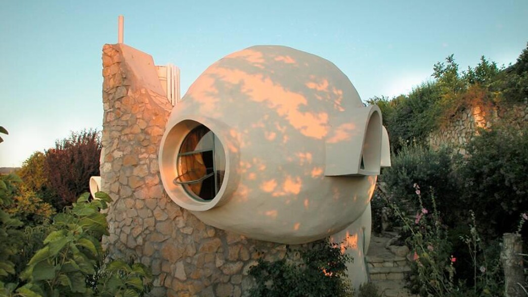 הבית העגול חדר ההורים מבט חוץ הבית העגול חדר ההורים מבט חוץ