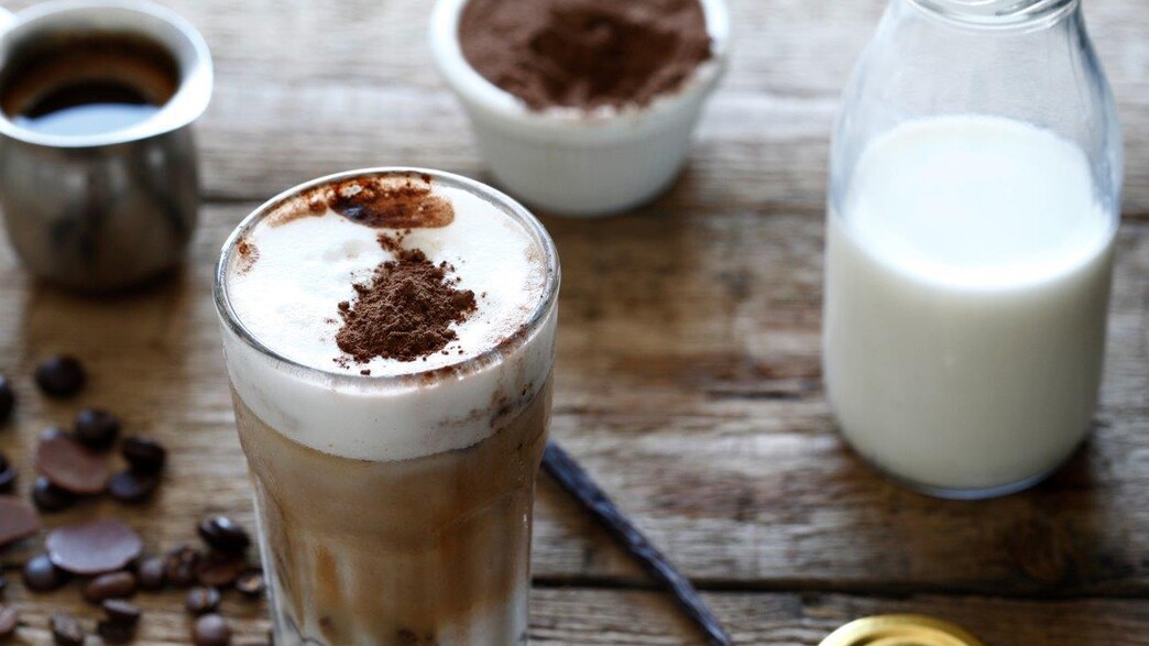 קפה מוקה-אספרסו. יש בפנים גם אמרטו ובייליס