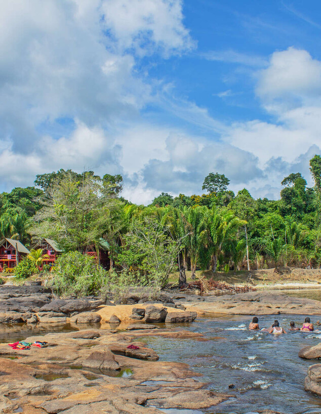סורינאם יער בקתות סורינאם יער בקתות