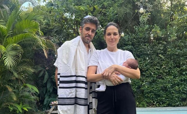 סיון קליין ובנה השלישי (צילום: אינסטגרם)