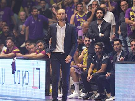 קפלן וחולון מסיימים העונה (צילום: אלן שיבר)