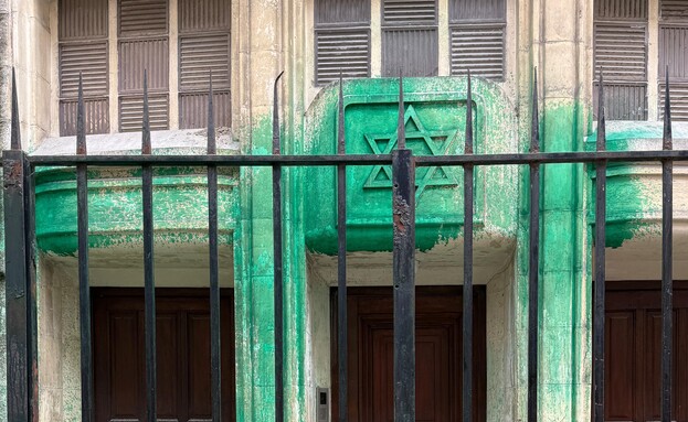 אתרים יהודיים שהושחטו בפריז (צילום: הלל אטלן)