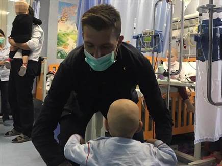 לא שוכח מה הוא עבר (צילום מסך) לא שוכח מה הוא עבר (צילום מסך)