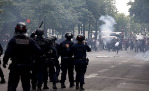 משטרה פריז מהומות  (צילום: ROMAIN PERROCHEAU , getty images)