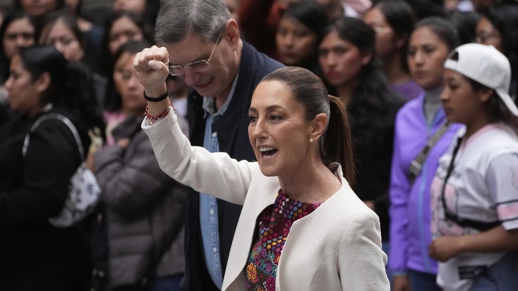 נשיאת מקסיקו קלאודיה שיינבאום במהלך בחירת השופטים