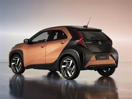 טויוטה אייגו X המחודשת: החזית עברה את השינוי המשמעותי יותר (צילום: ספורט 5)