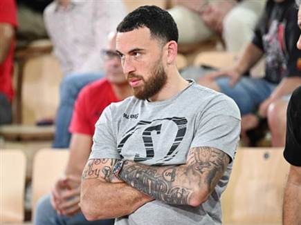 מייק ג'יימס. מסתבך (GETTY) (צילום: ספורט 5)