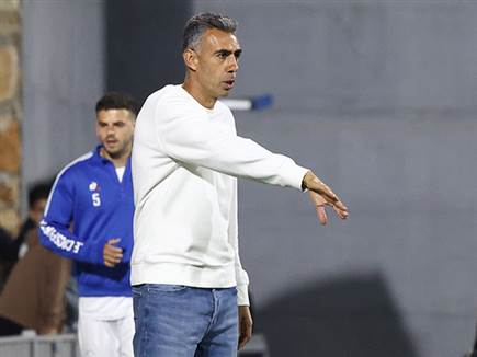 אלירן חודדה מאמן טבריה (צילום: ספורט 5)