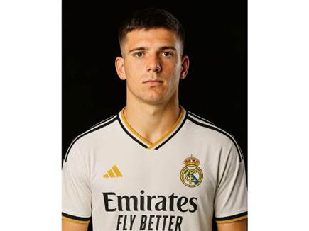 פרנקו מסטנטואונו במדי ריאל מדריד (נוצר ב-AI). בקרוב התמונה הרשמית? (צילום: ספורט 5)