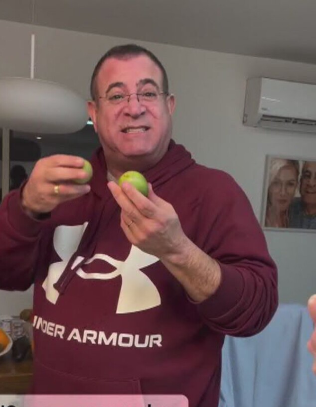 אלי יצפאן באינסטגרם של אשתו (צילום: חדשות 12)