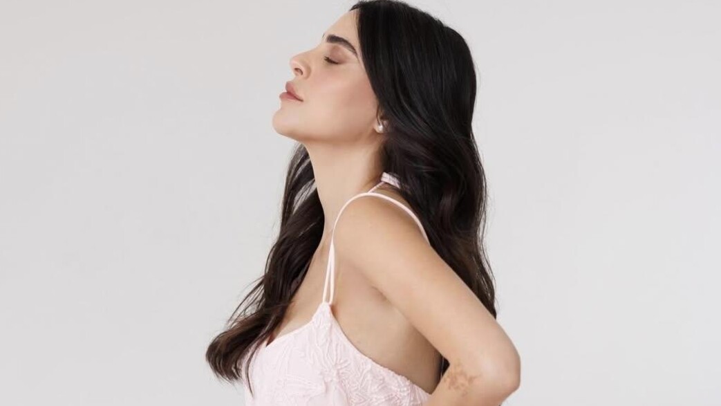 נופר מור נופר מור