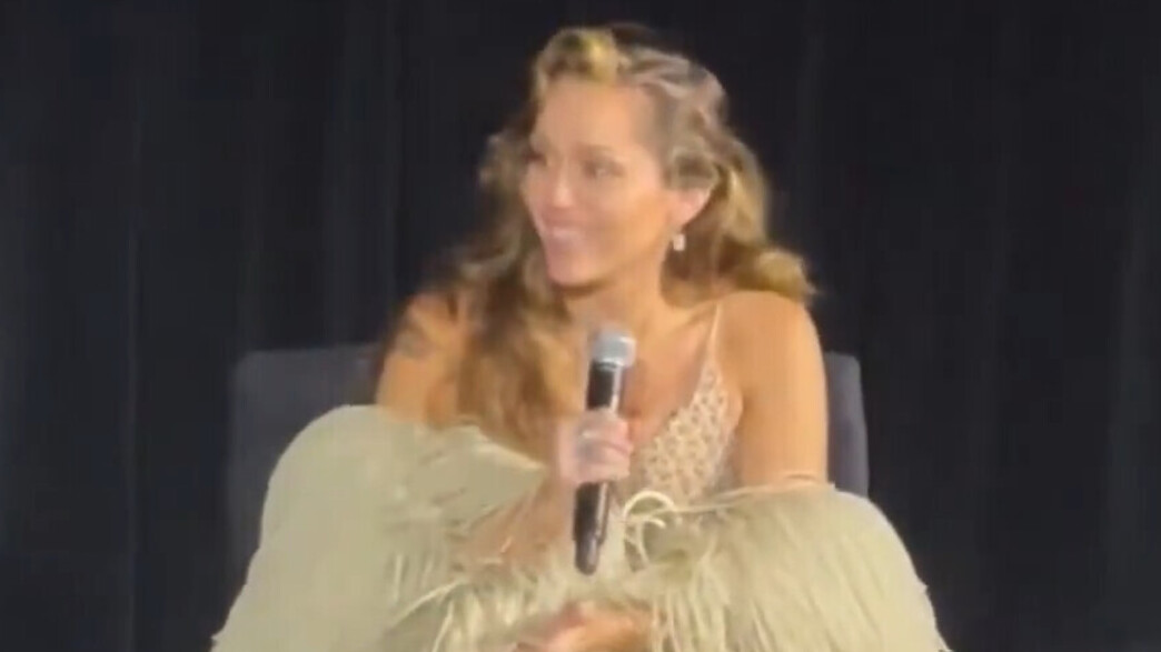 מיילי סיירוס מיילי סיירוס