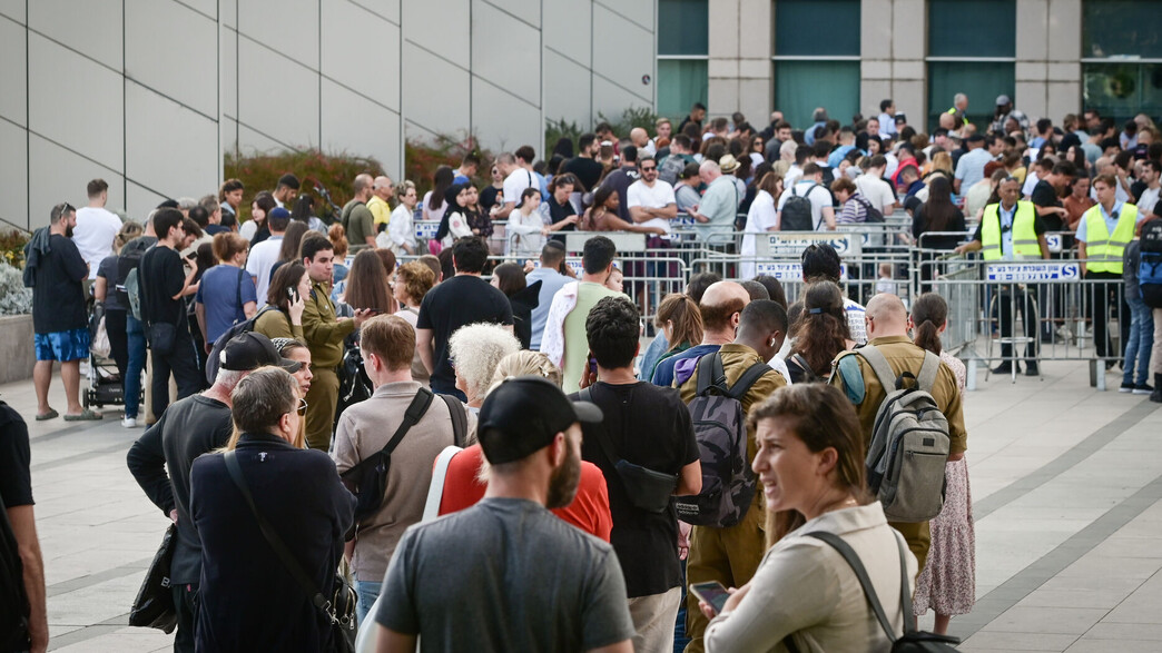 תור לחידוש דרכון במשרד הפנים בתל אביב, 14 במאי 2023 תור לחידוש דרכון במשרד הפנים בתל אביב, 14 במאי 2023