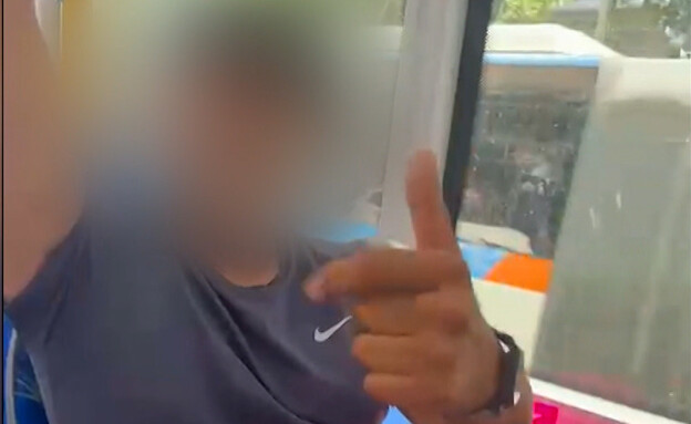 "רוצח תינוקות": לוחם מילואים הותקף באוטובוס (צילום: מתוך "חדשות הבוקר", קשת 12)