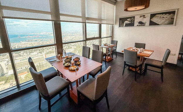 חדר האוכל חדר האוכל