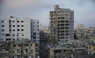 זירת הנפילה בבת ים  (צילום: AP)