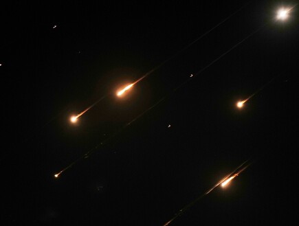 שלוש זירות של נפילת שברים במרכז, אישה נפצעה מרסיסים