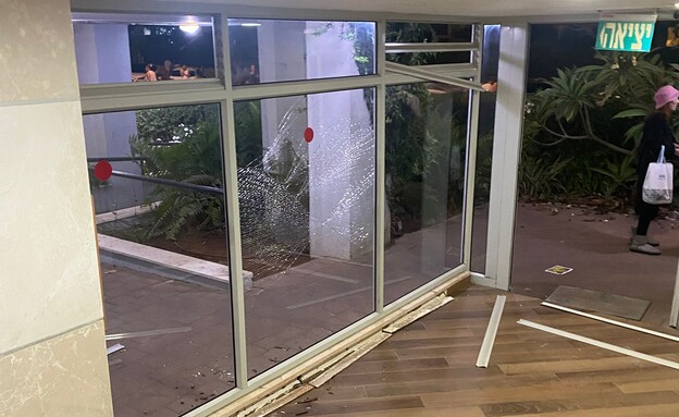 ההרס בבניין של ארד בר (צילום: פרטי)
