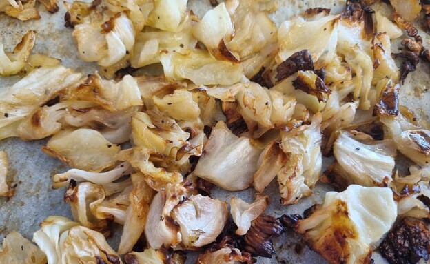 כרוב צלוי. עונג בפני עצמו