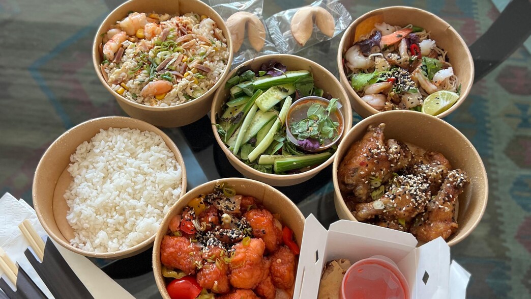 2 עסקיות ו-2 ראשונות. משלוח מהסינית האדומה 