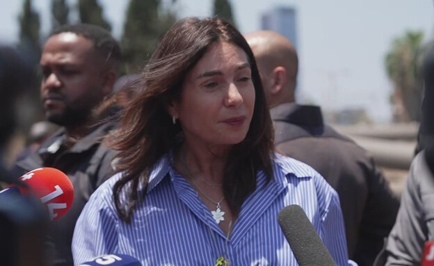 השרה מירי רגב בזירת הנפילה