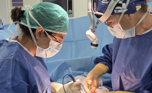 ניתוח הסרת גידול ממאיר במעי הגס (צילום: דוברות שמיר (אסף הרופא))