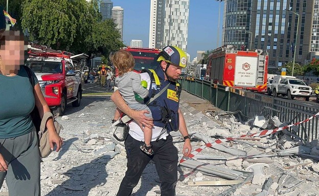 חילוץ מגן דוד  (צילום: דוברות מד
