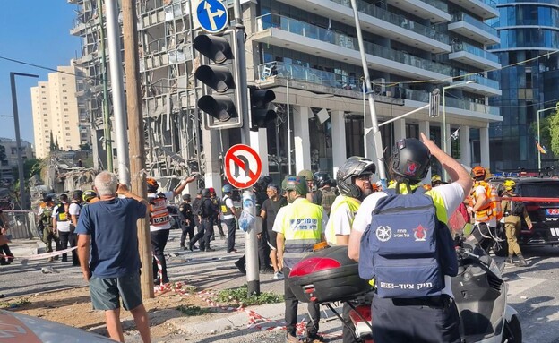 פגיעה ישירה במרכז הארץ (צילום: שימוש לפי סעיף 27א' לחוק זכויות יוצרים)
