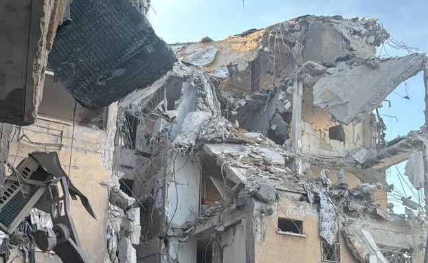 פגיעה ישירה במרכז הארץ (צילום: שימוש לפי סעיף 27א' לחוק זכויות יוצרים)