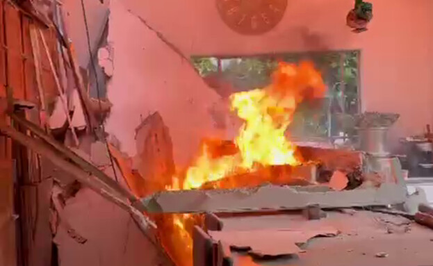 פגיעה ישירה במרכז הארץ (צילום: שימוש לפי סעיף 27א' לחוק זכויות יוצרים)