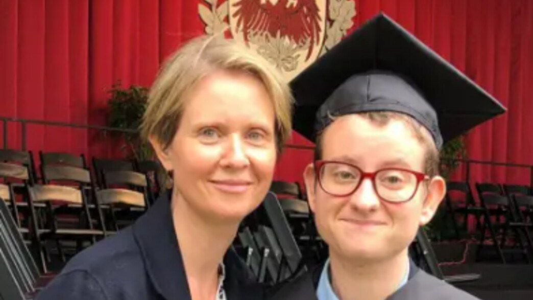 סינת'יה ניקסון ובנה