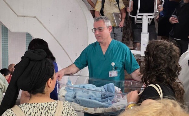 תינוקות בני שעות בודדות בקומת המרתף של ביהח וולפסו (צילום: דוברות בית החולים וולפסון)