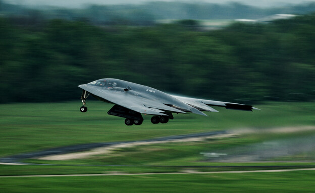 המפציץ האסטרטגי B-2 (צילום: Reuters)