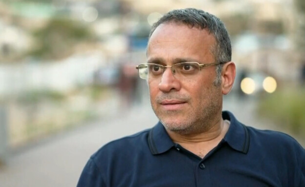רג'א חטיב מטמרה, שאשתו ושתיים מבנותיו נהרגו מטיל איראני (צילום: אולפן שישי )