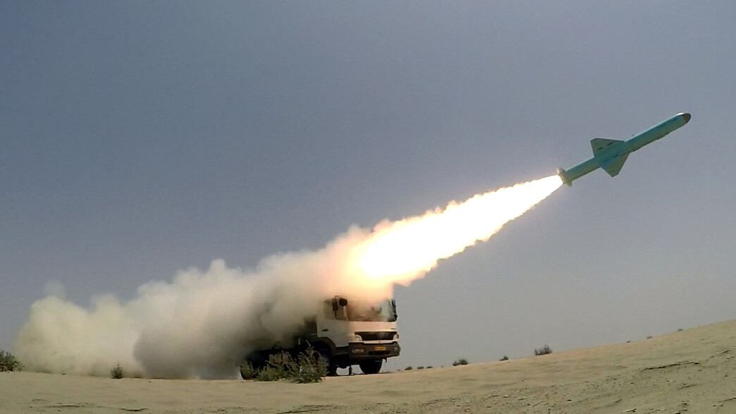טיל שיוט איראני במהלך תרגיל צבאי 