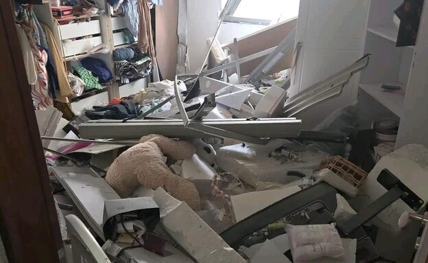 אלונה ספגה פגיעה ישירה בבניין שלה בפתח תקווה