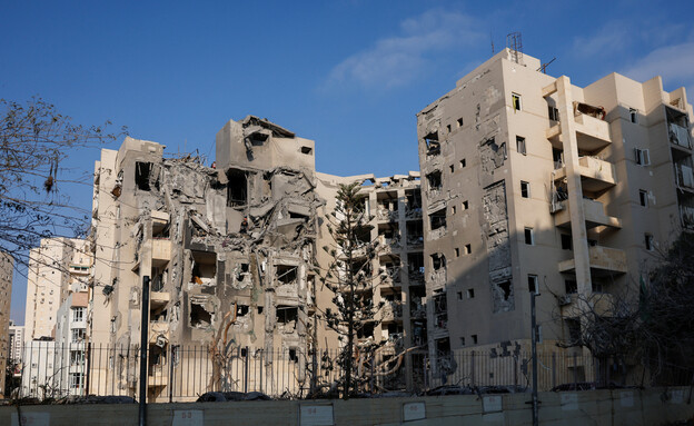 זירת הנפילה בבאר שבע (צילום: רויטרס)