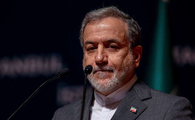 שר החוץ האיראני עבאס עראקצ'י (צילום: reuters)