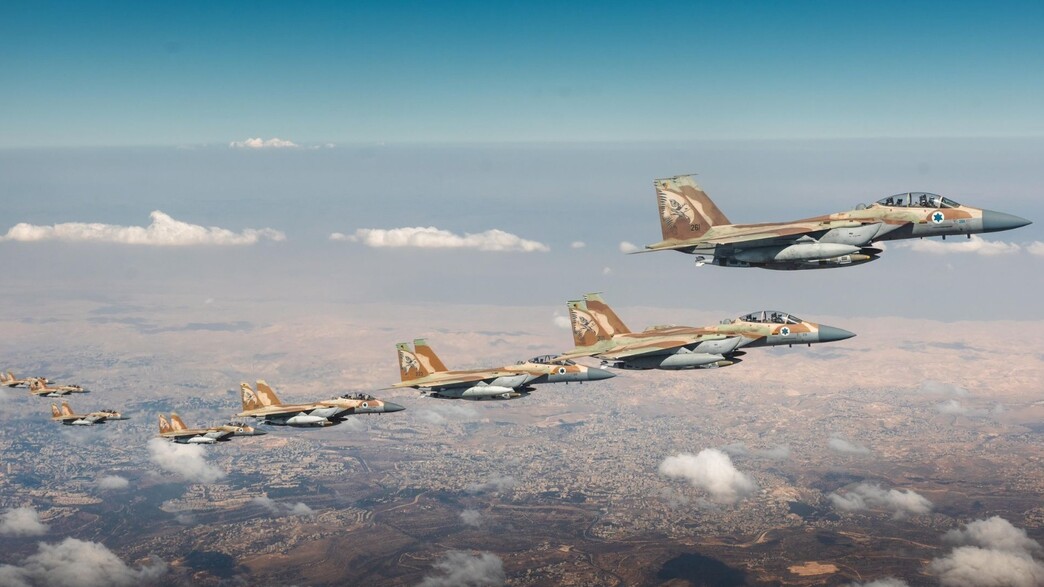 מטוסי קרב F-15I בדרכם לתקיפה בטהראן